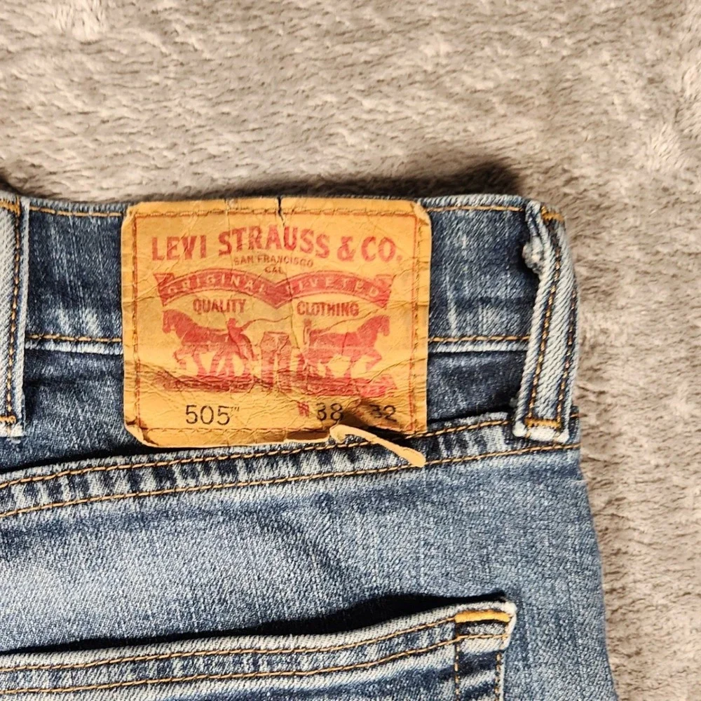 Levi's 505 Regular Fit Jeans Mens 38x32 Blue Excellent Straight Leg 00505-1614